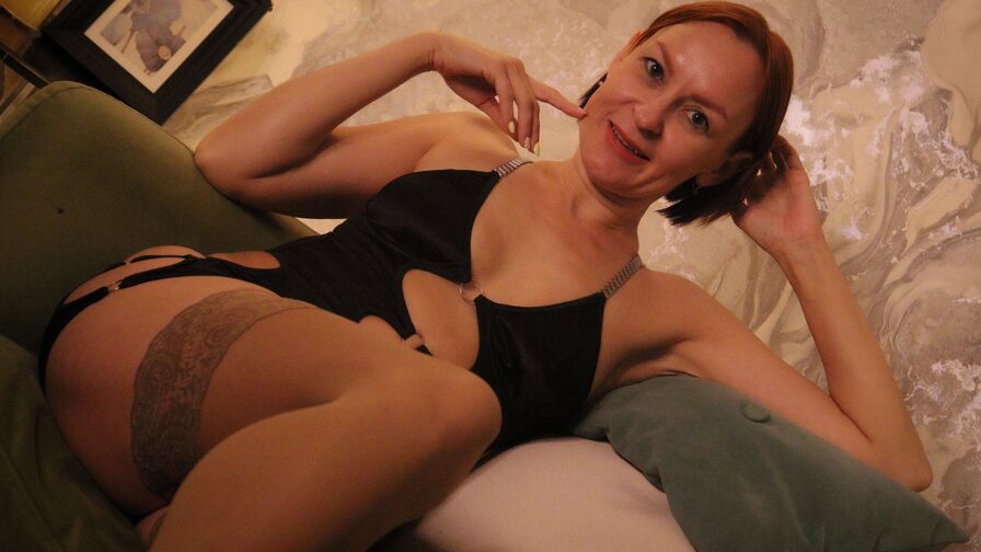 Watch NikaGentle live on Sex Girls Blend