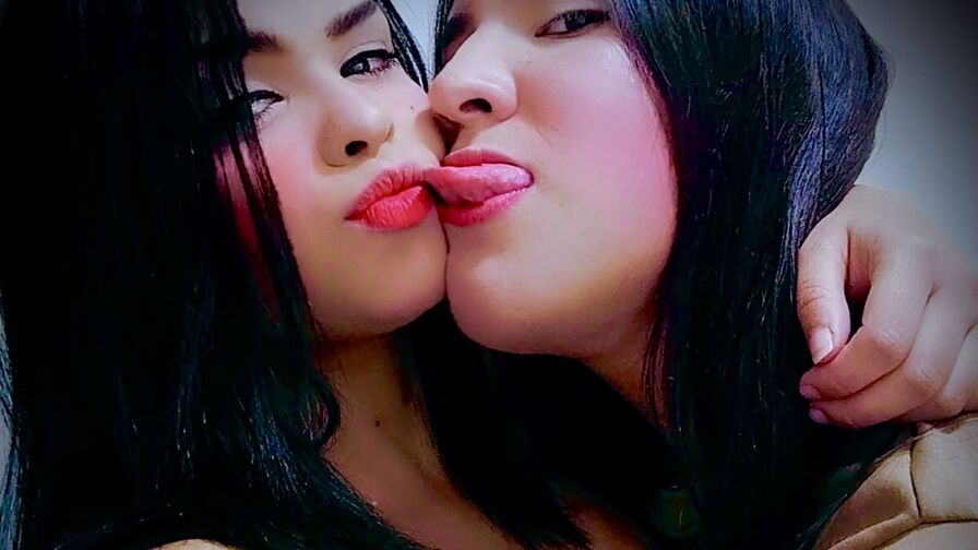 Free Naked KiaraAndPollyy