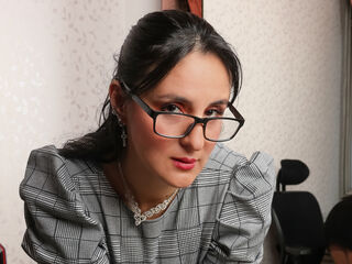 AnnyDucuara - Girl 