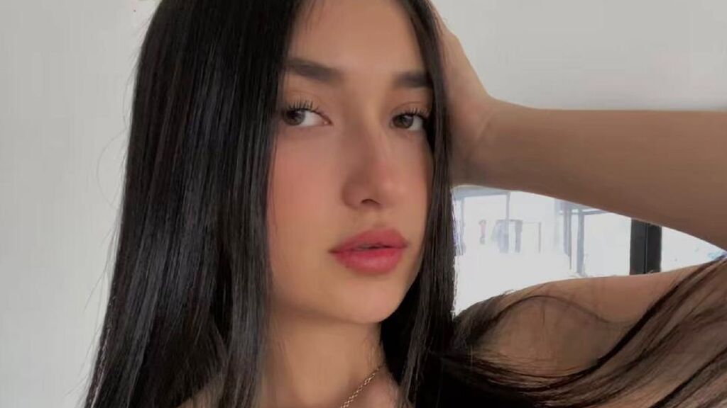 MaddySims cover
