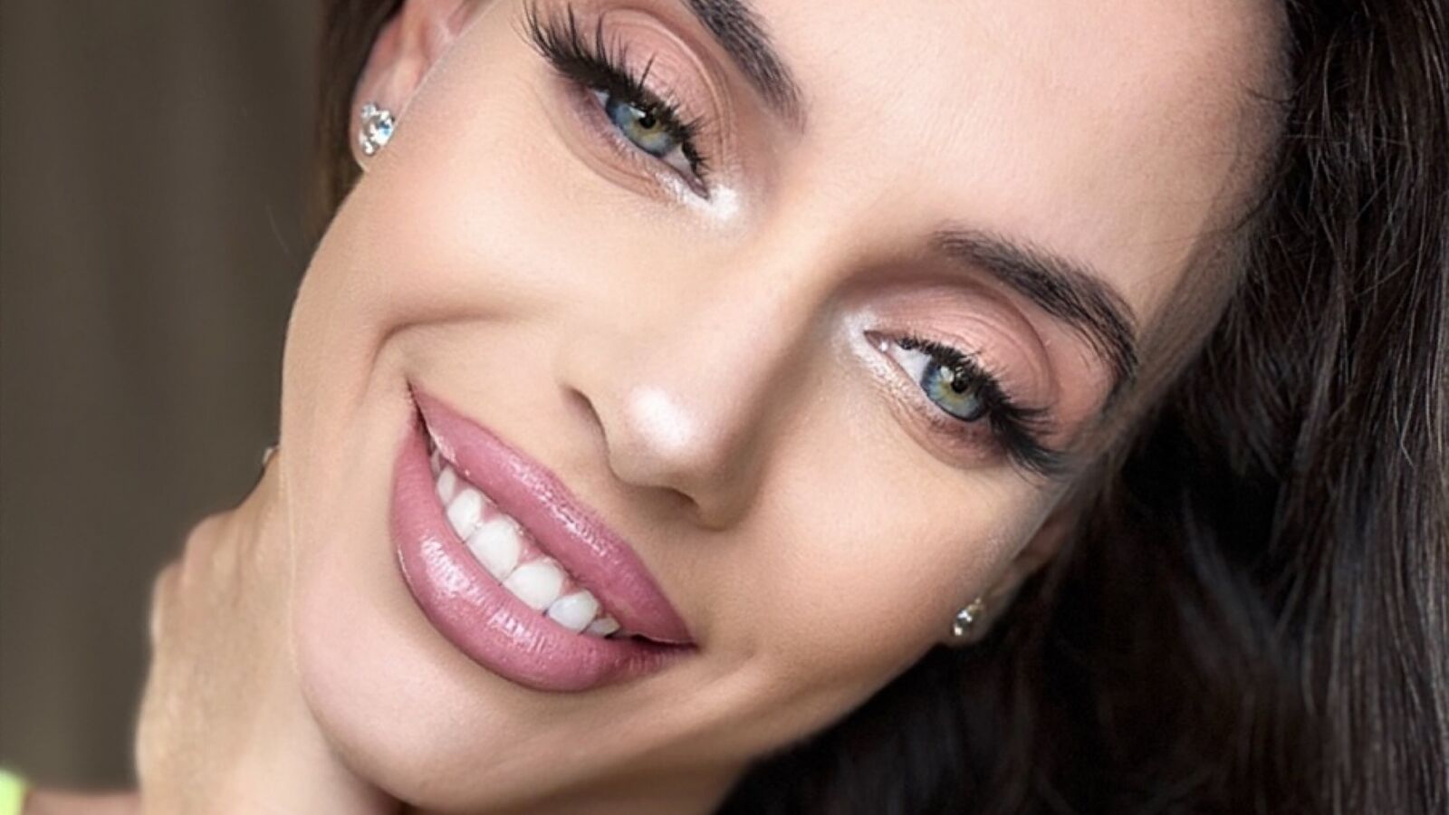 MichelleRouz erotic portrait
