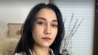 Free Nude LorettaHallett