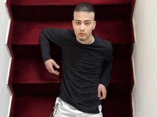 sex cam chat ErnestoKyaire