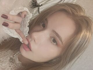 Webcam model NoraFord from Web Night Cam