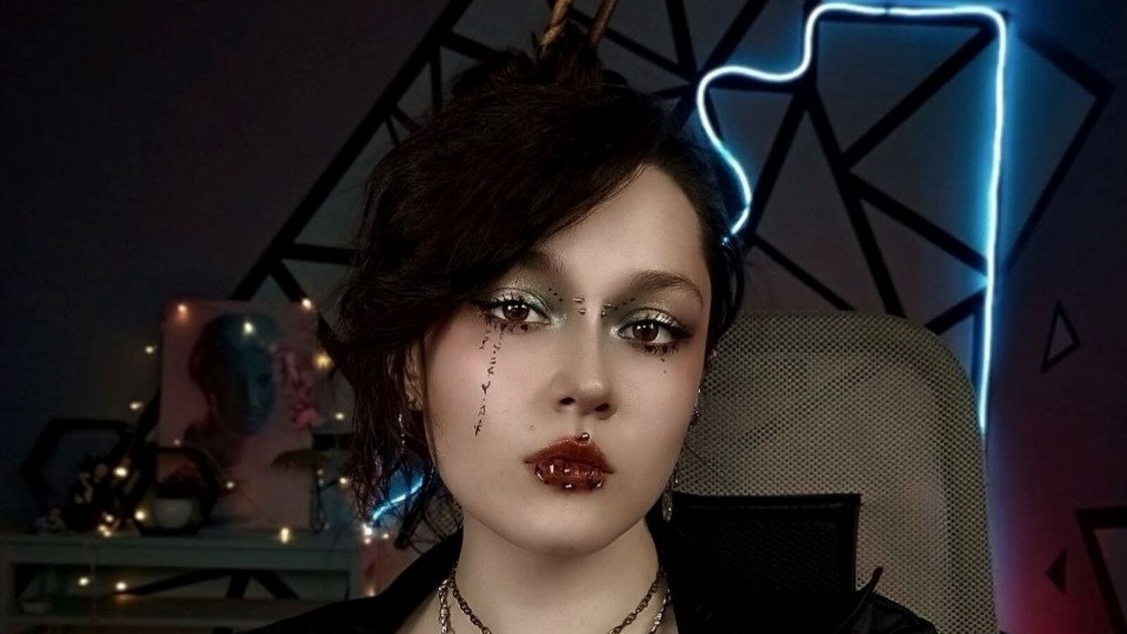 AliciaDelive glamour portrait