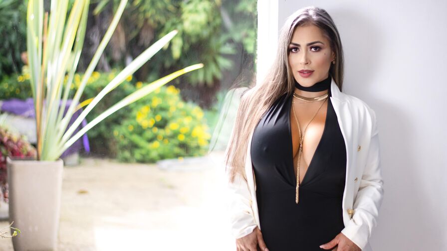 VIP Live Sex Chat with DanielaNicolls