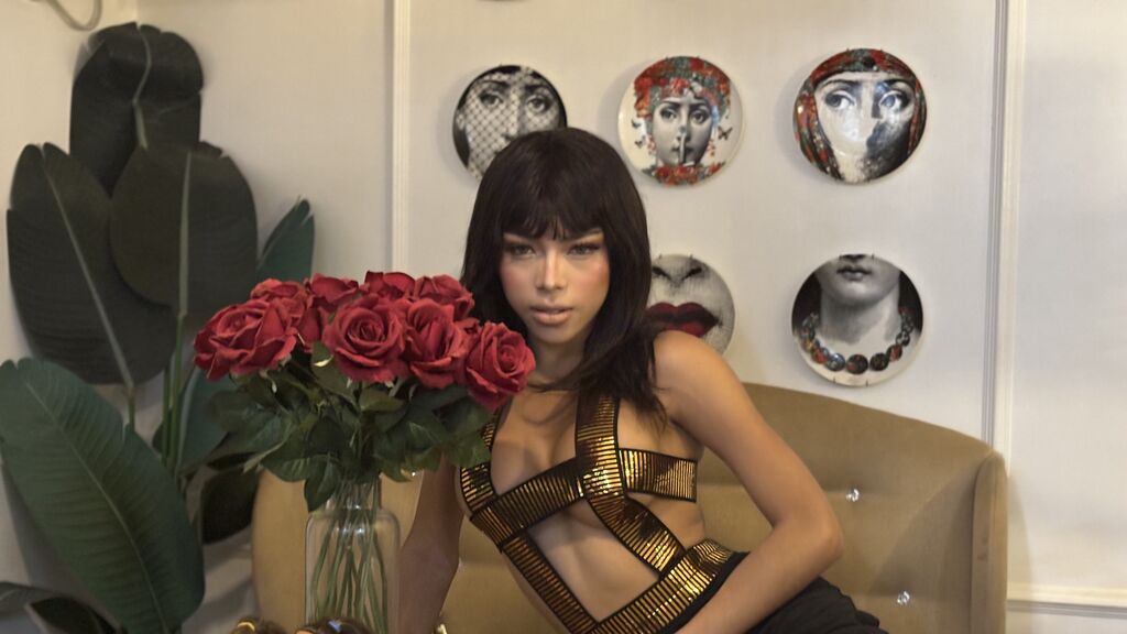 ElizatbethCaroli live cam model at LiveJasmin