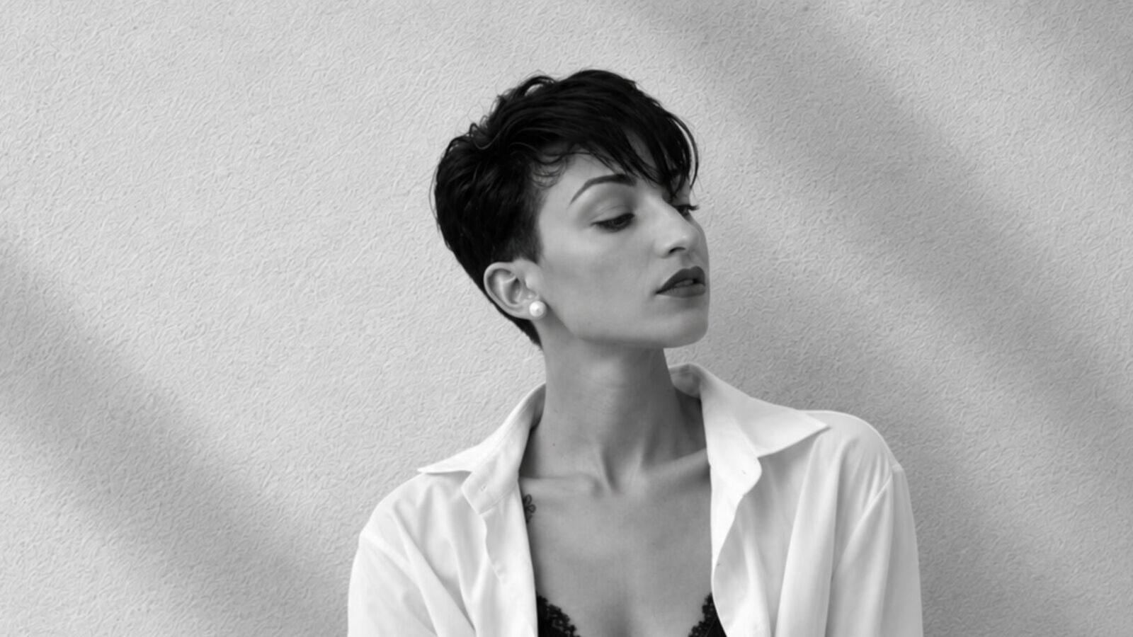 MaryEnigma erotic portrait