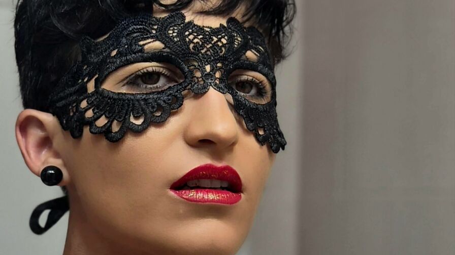 MaryEnigma – Female | Glam Magazine