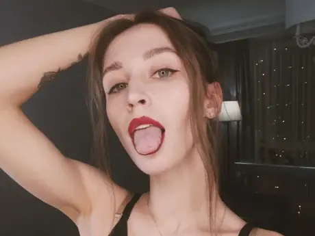 Chat with AraAcey