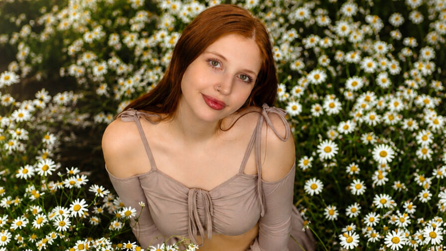 Watch EllieEsmont live on shemalefreeporn.net