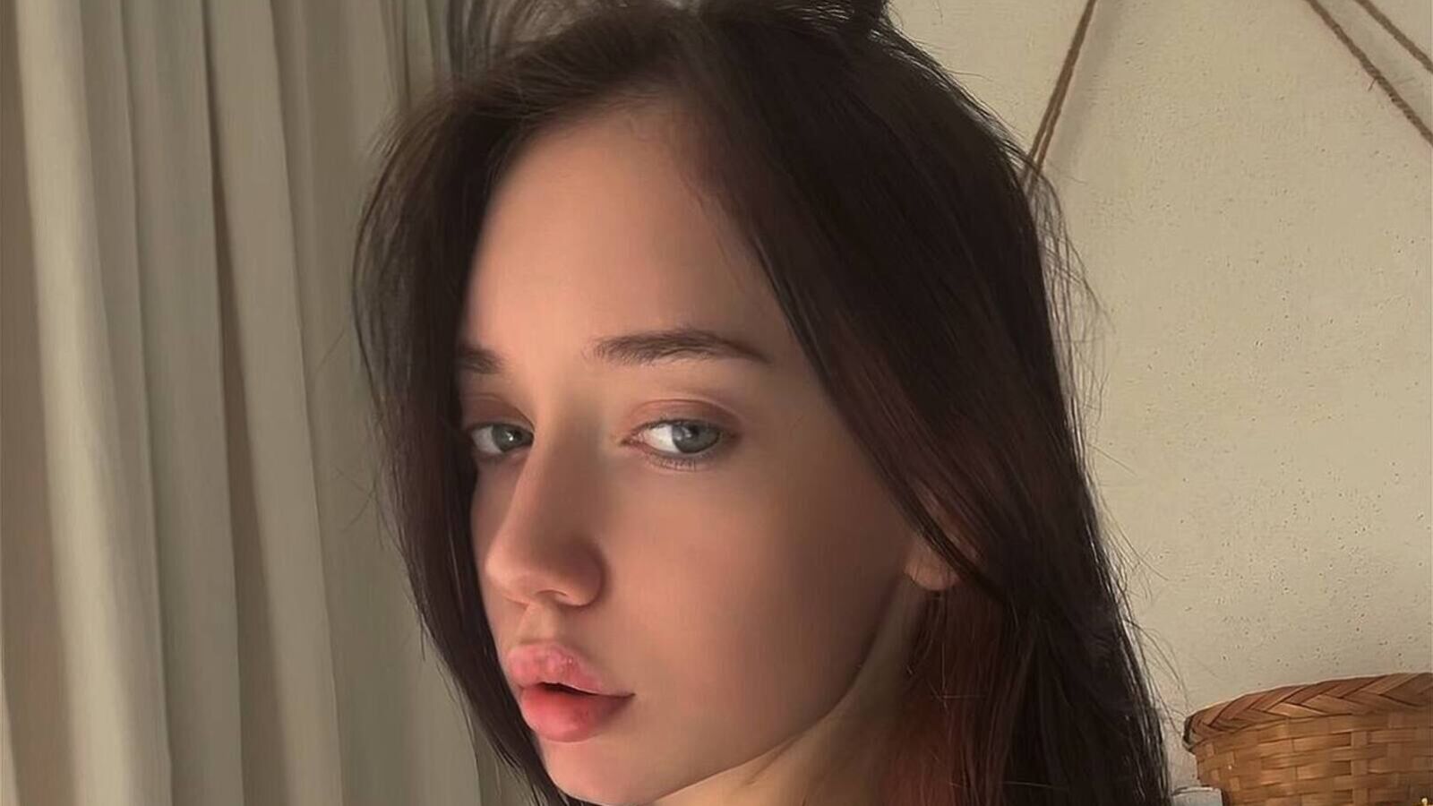 LikaDelic erotic portrait