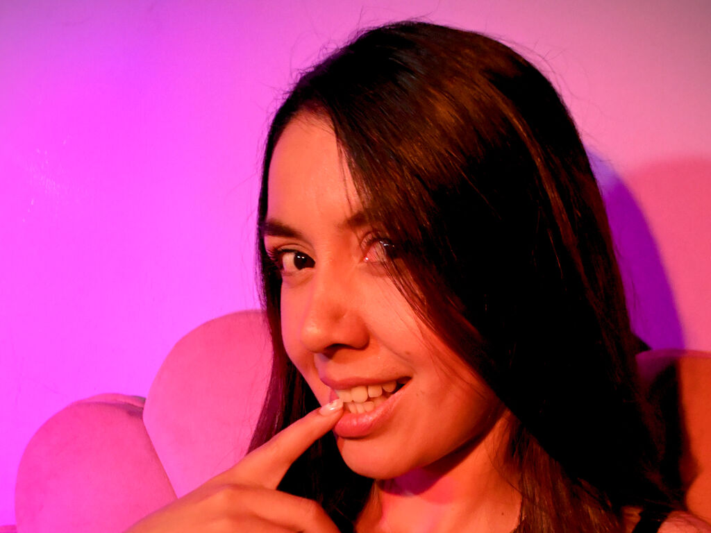  IssabellaEvans chat room