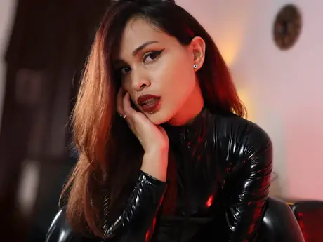 Chat with LanaDoux