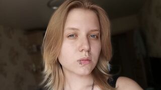 VikiCharm from vivo.webcam