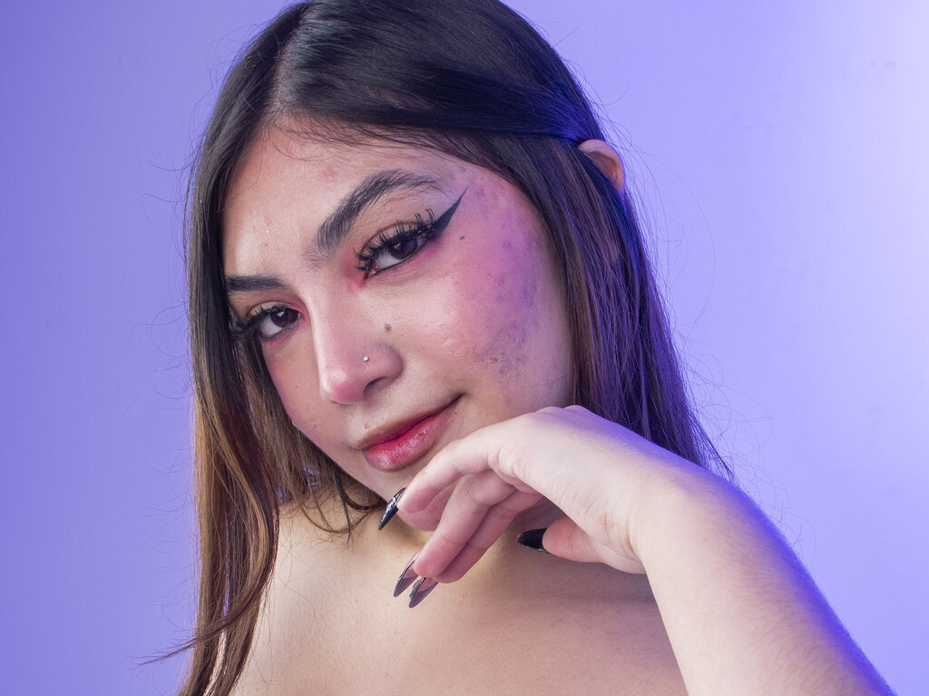 webcam model LunaRosse from Web Night Cam webcam model LunaRosse from Web Night Cam