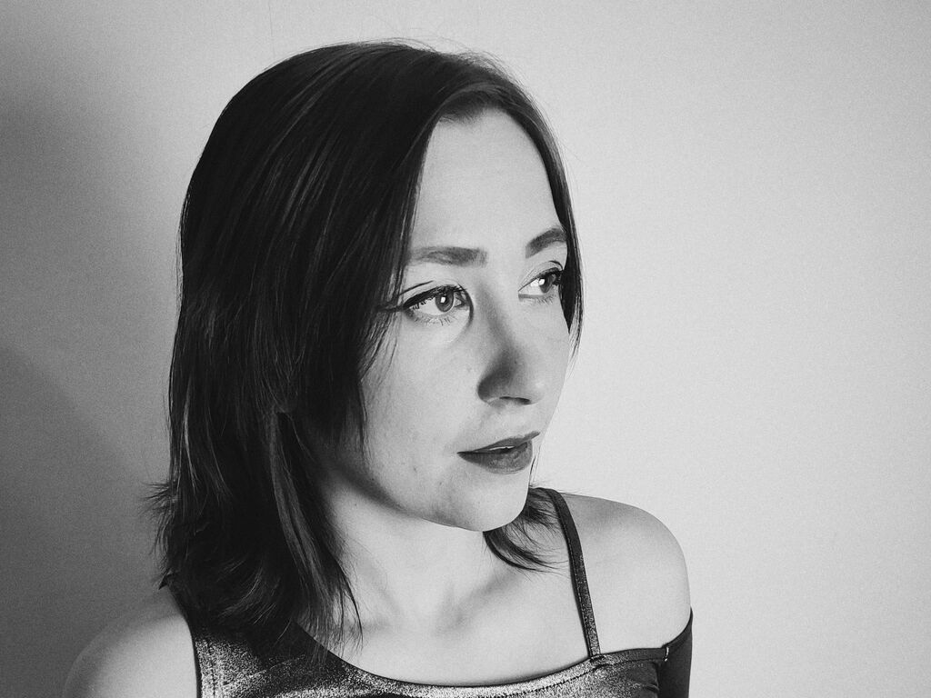 KatieKis – webcam model profile photo