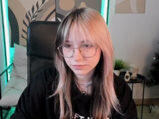 NickieCalderra Porn Show