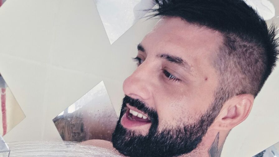 Free Live Sex Chat With JustinDom
