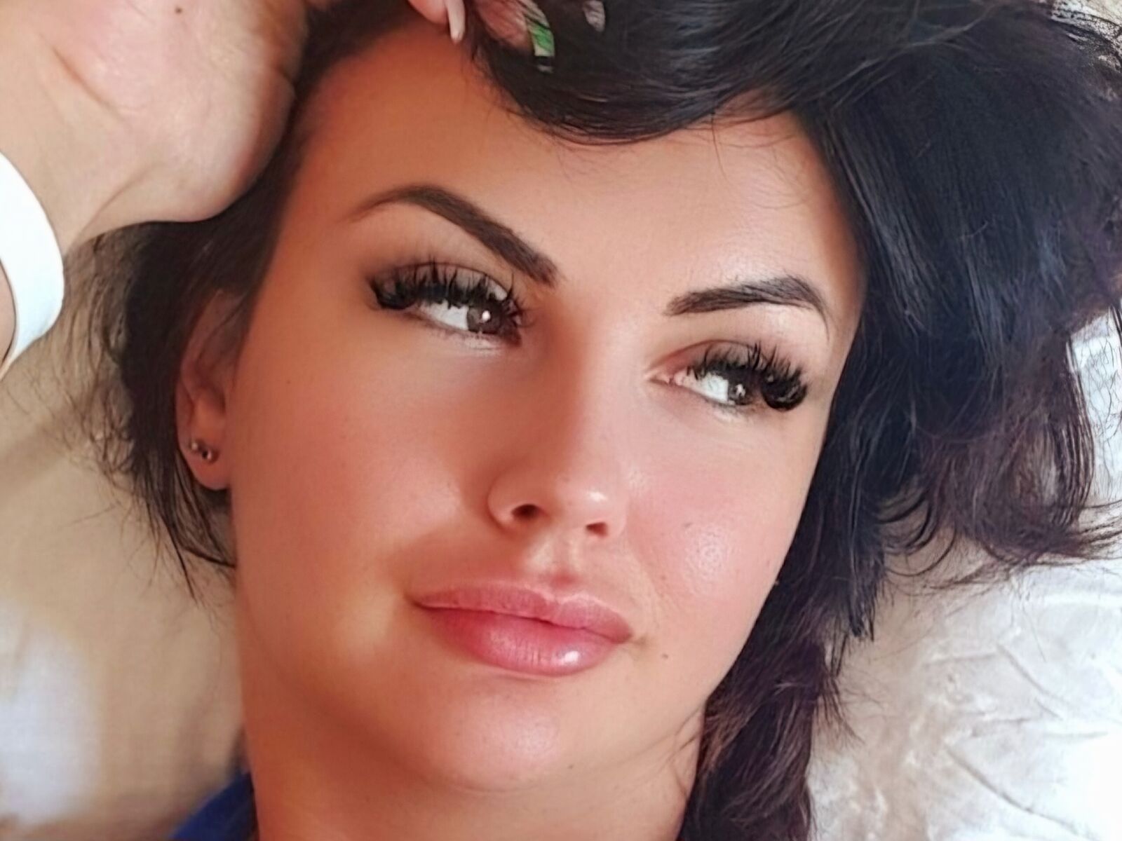 Live cam for DarkroseMamba