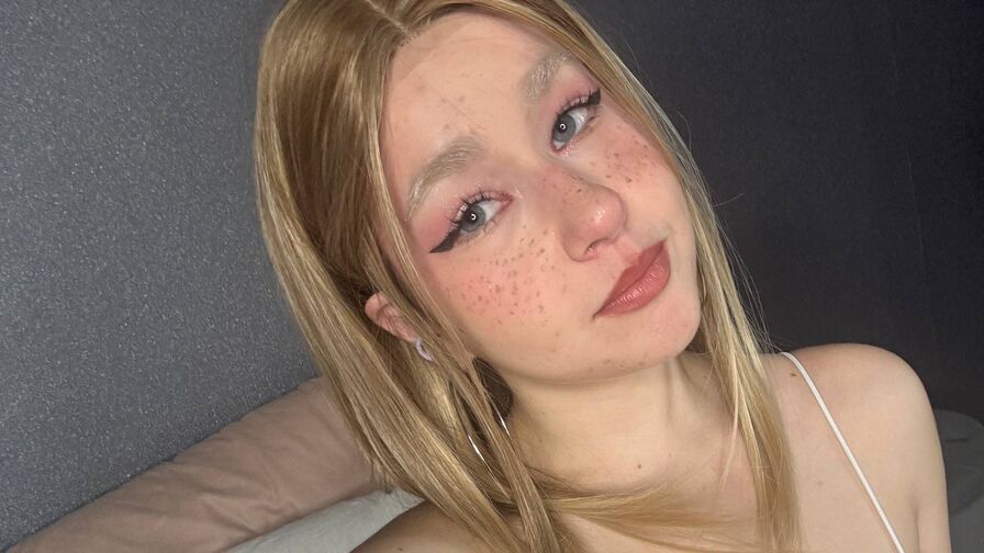 Watch HoneyLumi live on Sex Zoom