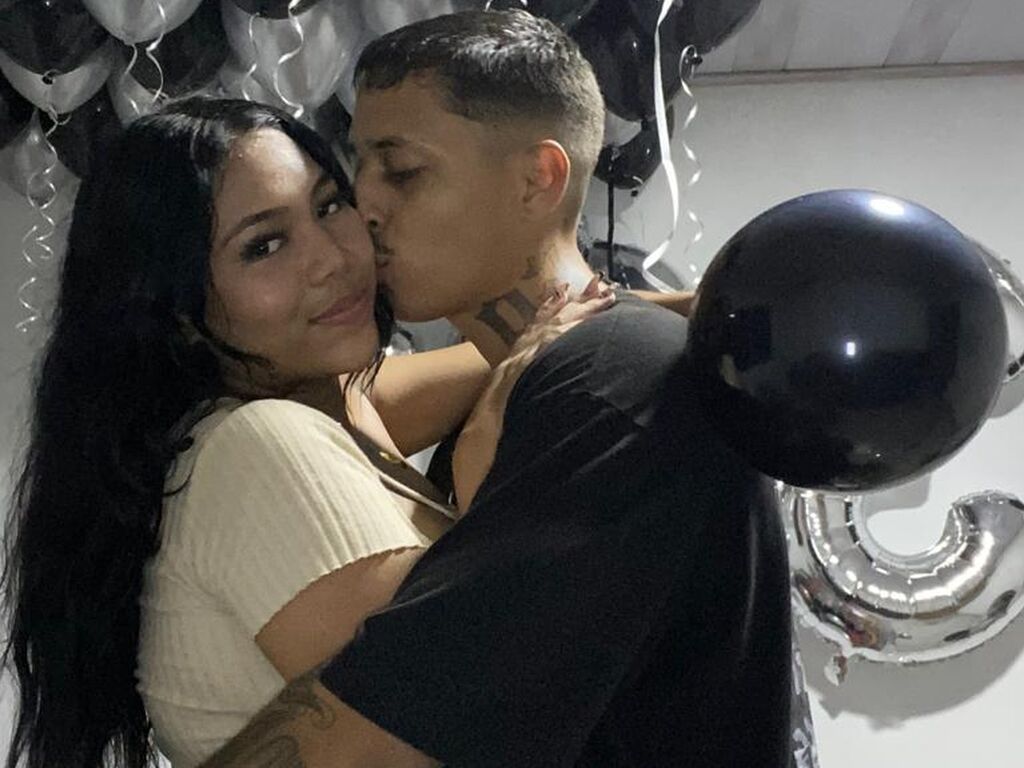 CrystalandTomy webcam livejasmin model stream image