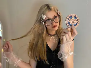 Show privé avec AliceDews