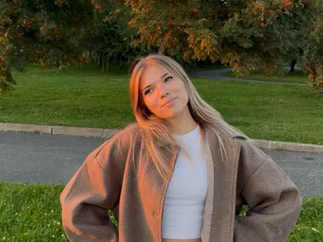 Chat with MichaelaFox