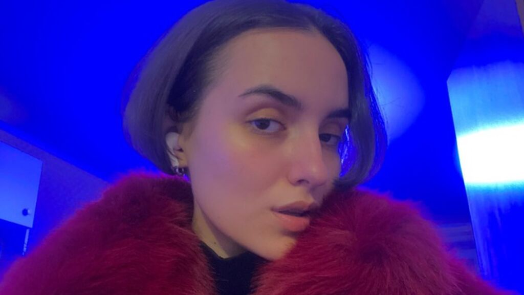 Watch EstellaElsie live on cam on LiveJasmin