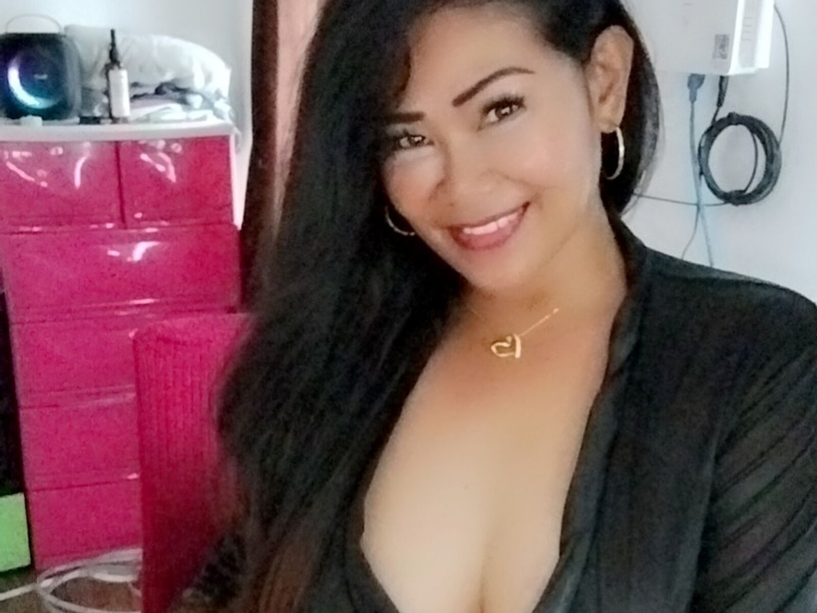 Live cam for AsherraMay