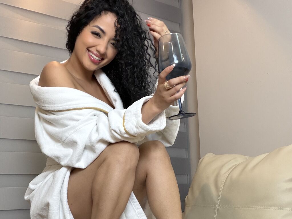AuroraFerrero LiveJasmin girl member chat profile