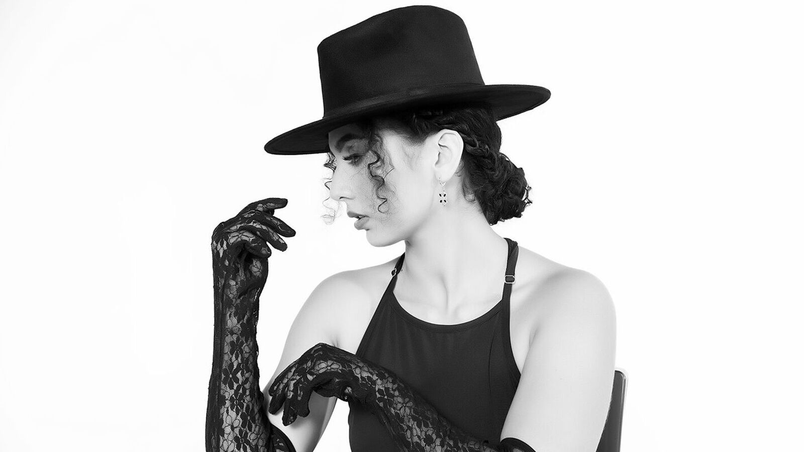 VeraBellucci erotic portrait