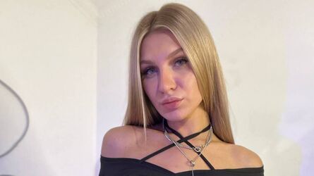 NicoleHamm's live cam