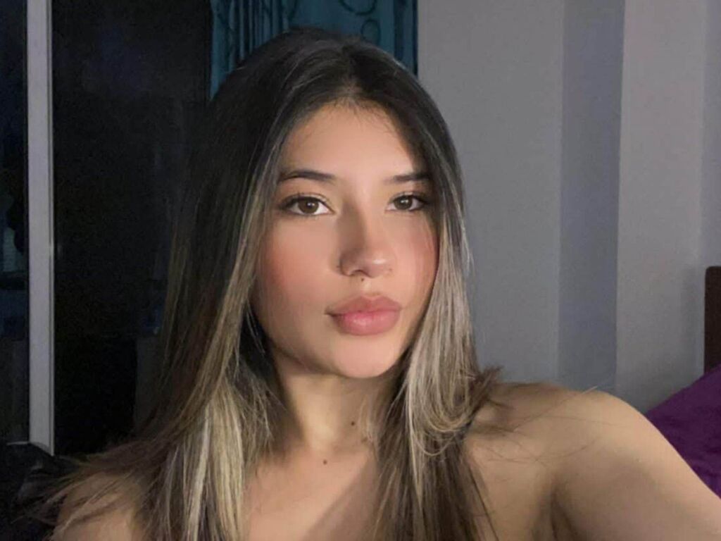 AmberClobert Nude