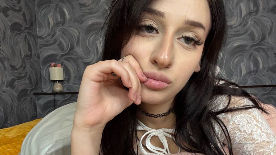 Live Sex Chat with RoxyLins