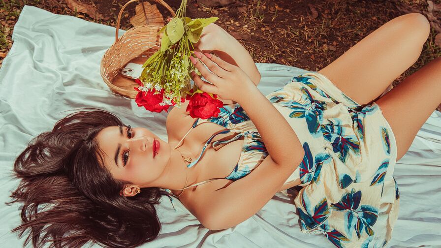 Free Live Sex Chat With MitsuriRouse