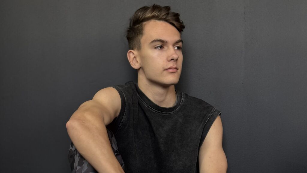 BradyFlint's profile from LiveJasmin at BoysOfJasmin'