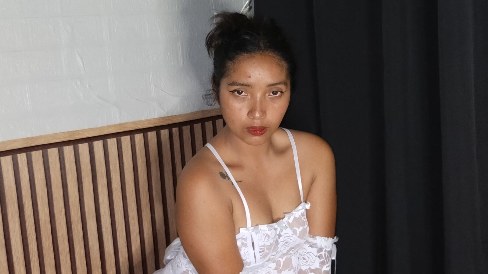 KarenSweet erotic portrait
