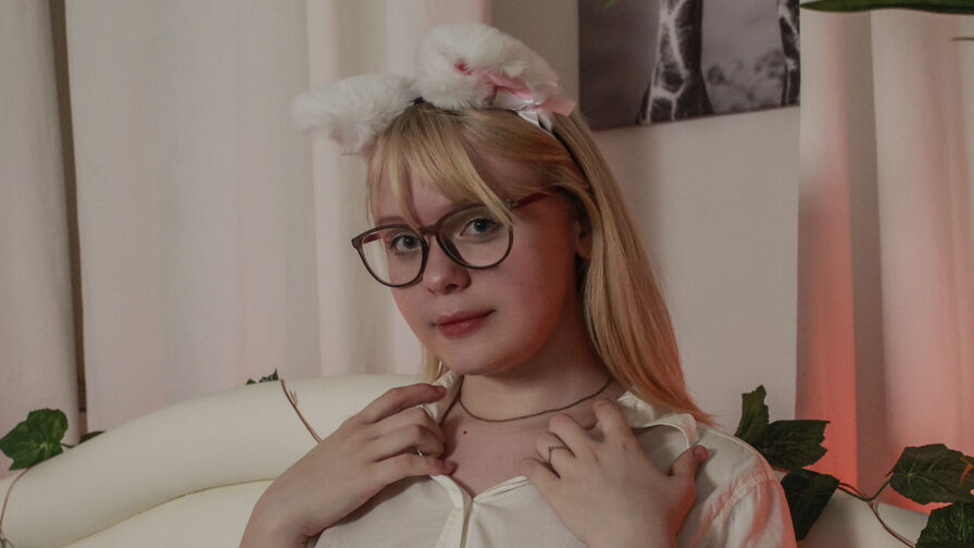 LisaLaas live cam model