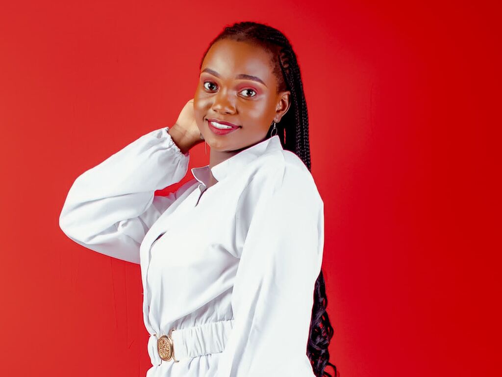 MintahDol – webcam model profile photo