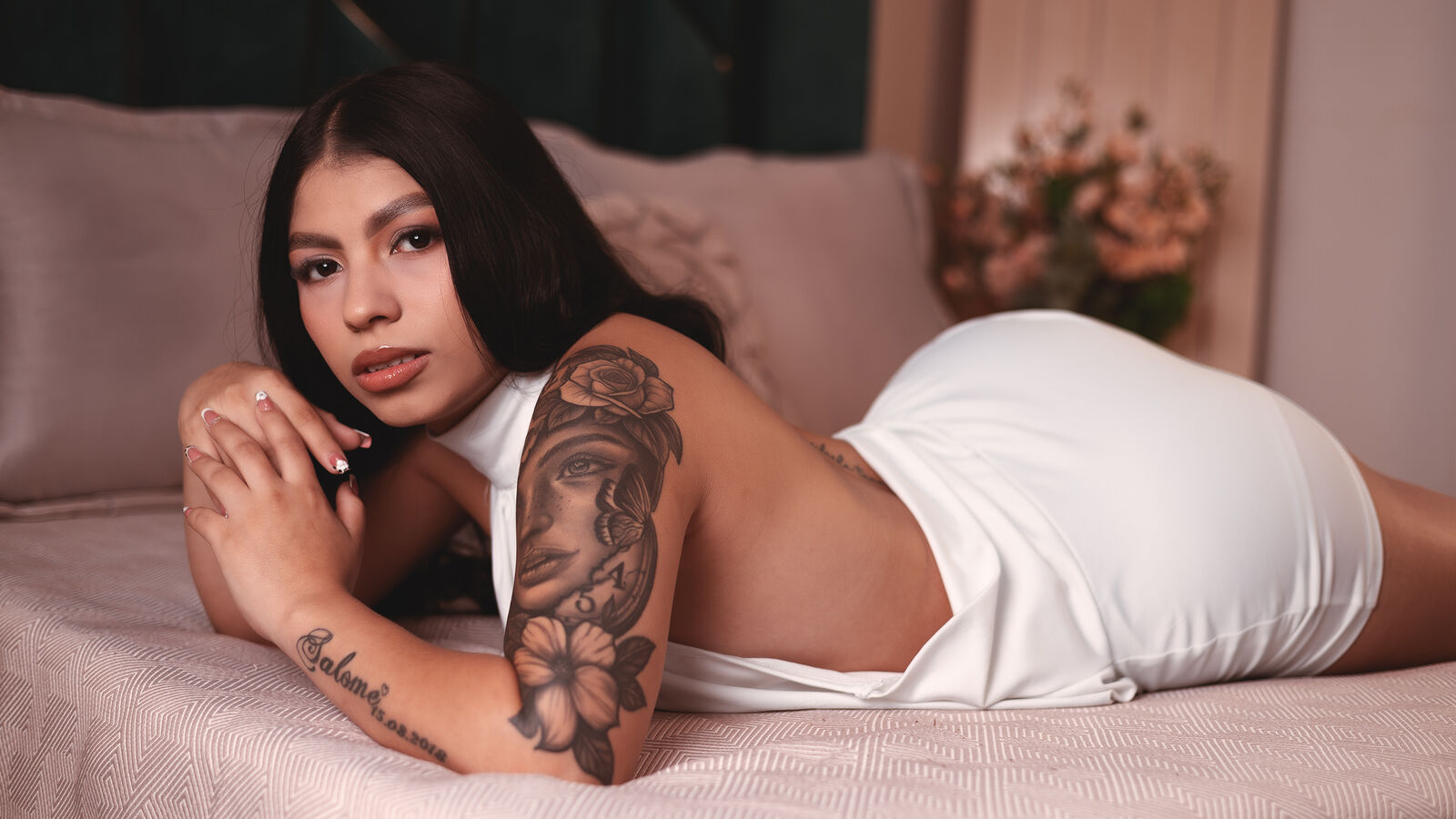 MaiaGray erotic portrait