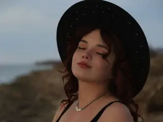 Show privé avec MiaSari