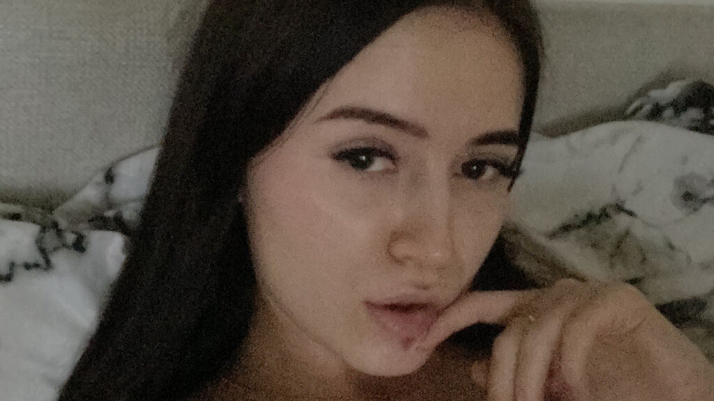 ChloeBolwman Live Cam on LiveJasmin