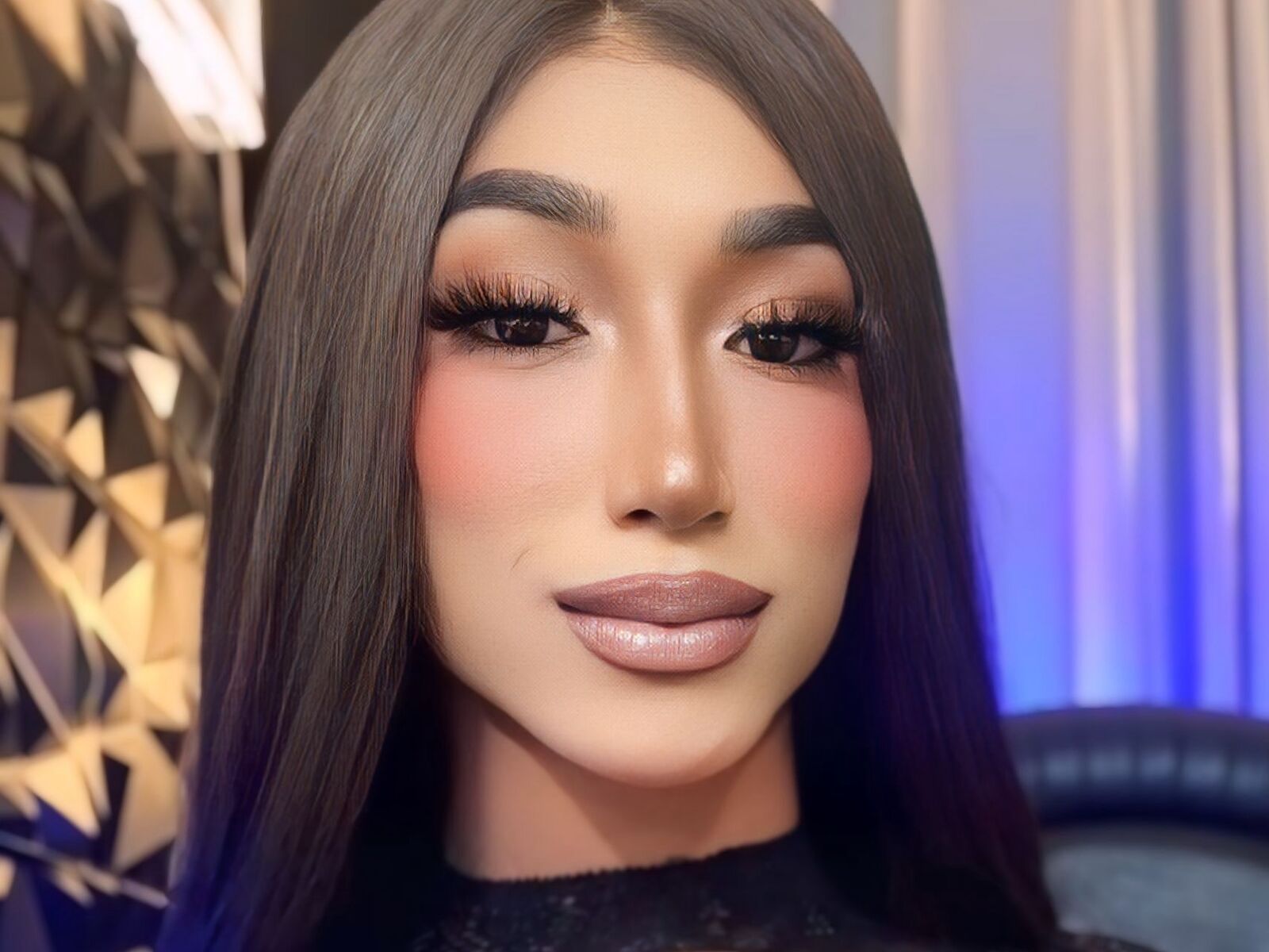 Live cam for VivienneLaurent