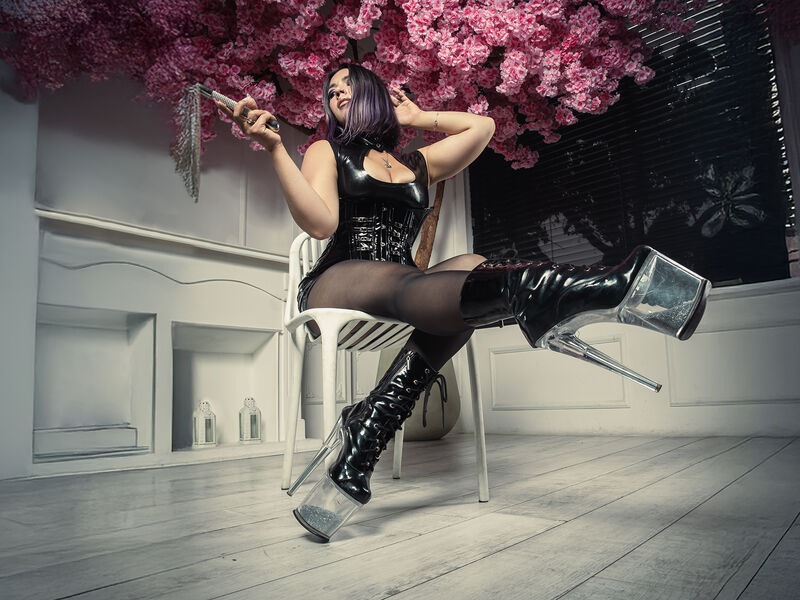 Watch AnnaHarmonie cam show