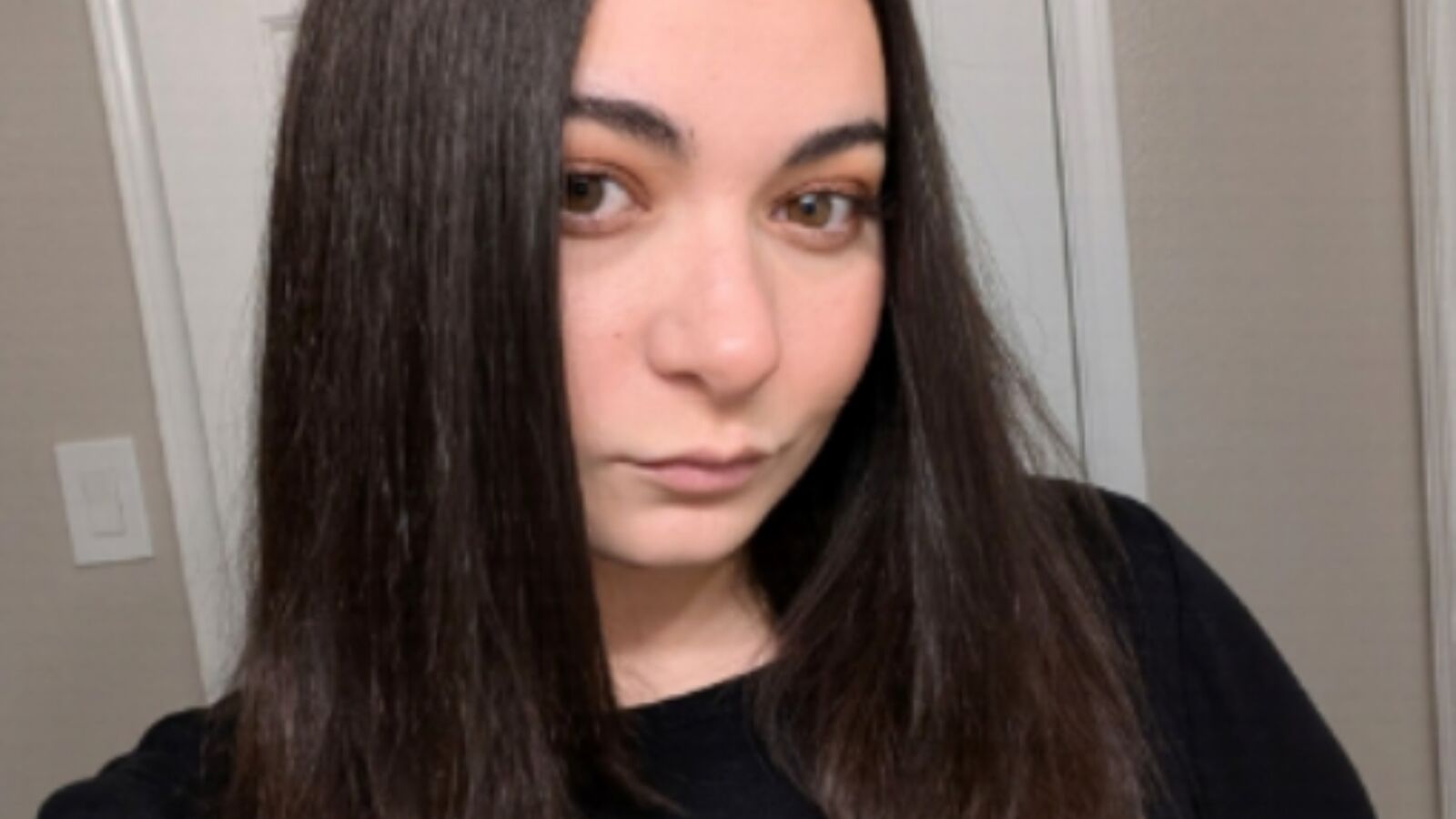 SashaMaroon erotic portrait