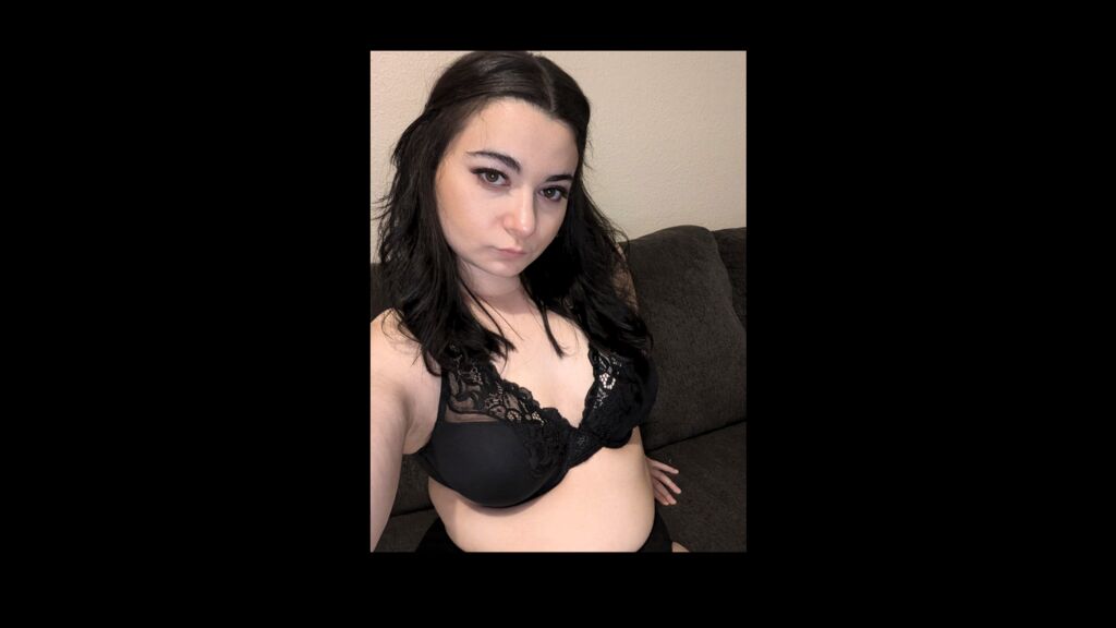 Sex chat gratuit in direct cu SashaMaroon pe LiveJasmin