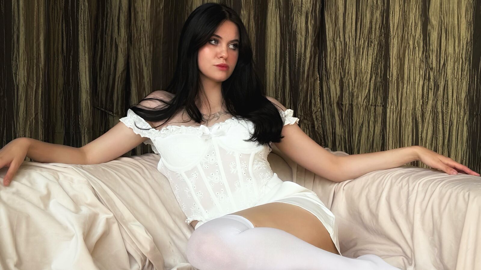 ScarlettLee glamour portrait