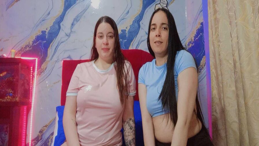Watch BarbaraAndLolaa live on Sex Girls Blend