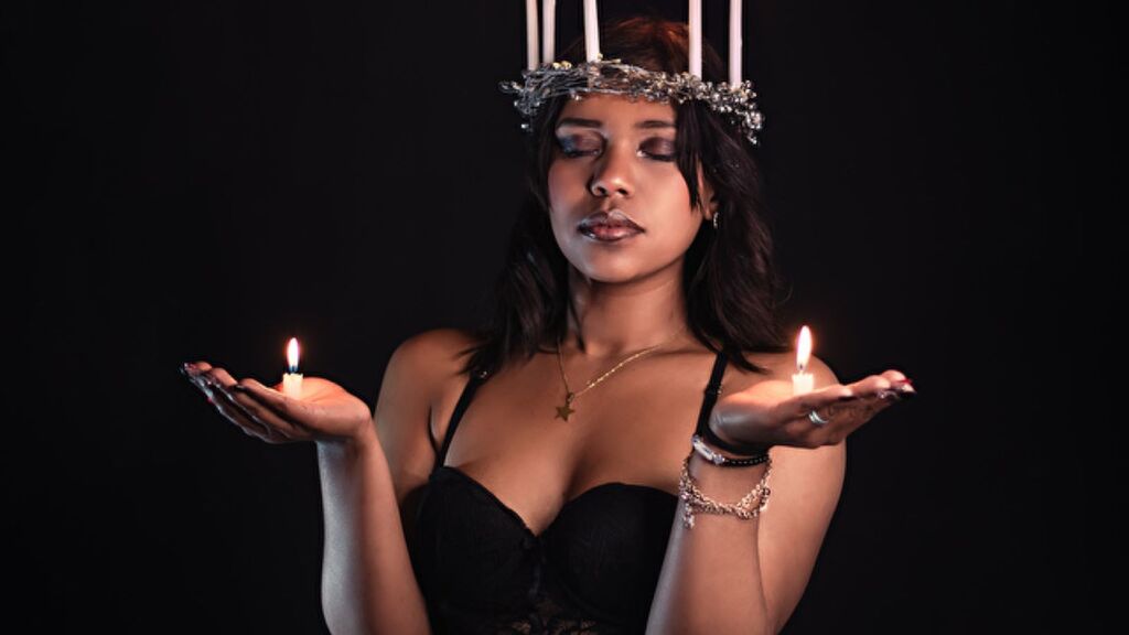 SusanPonces live cam model at LiveJasmin
